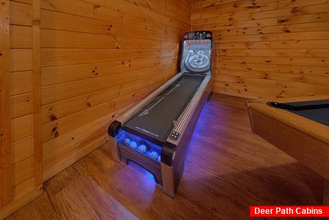 Cabin with Skee Ball Game - Paws A While