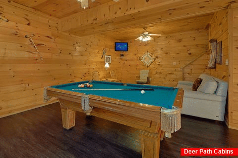 4 Bedroom Cabin Game Room with Pool Table - Fishin Hole