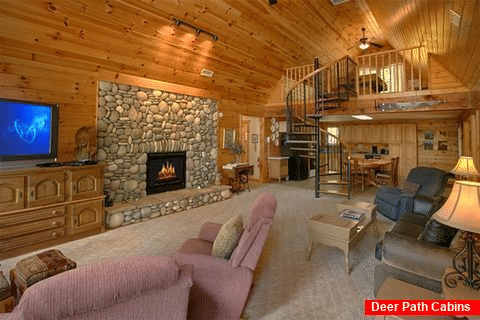 Rustic 3 Bedroom Cabin with Stone Fireplace - Big Bear