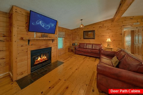 3 bedroom cabin with fireplace in living room - A Step Away