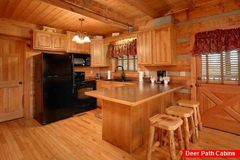 Wears Valley Cabin with Kitchen and Bar Seating - Bearway to Heaven