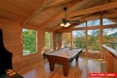 2 Bedroom Cabin with Pool Table and Game Room - Bearway to Heaven